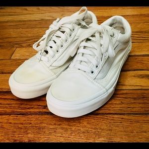 Really nice unisex vans. Men’s 6.5 women’s 8